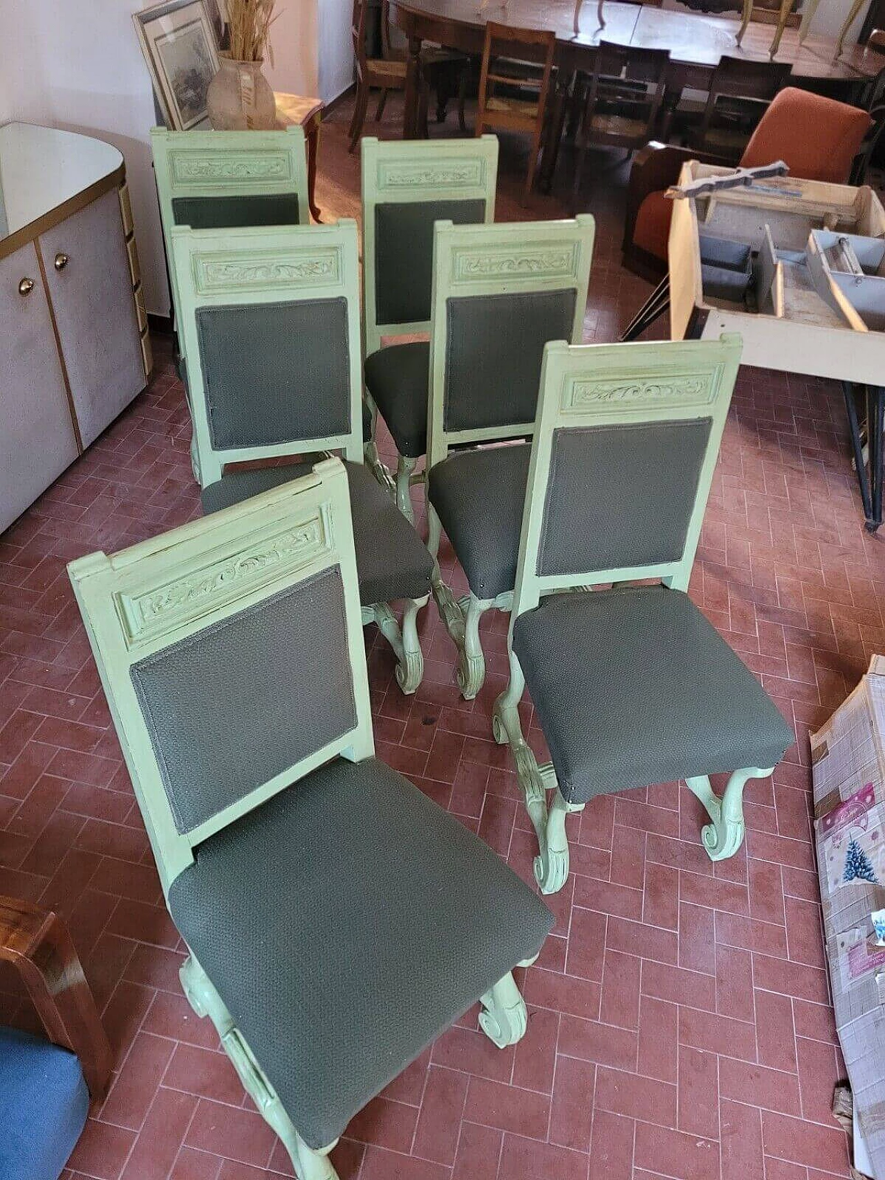 6 Green lacquered chairs in 18th-century style, early 20th century 14