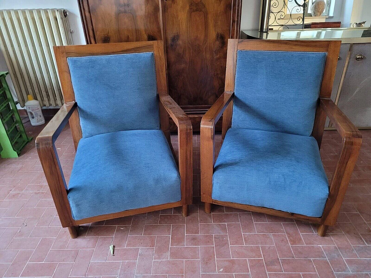 Pair of Art Deco walnut armchairs, 1930s 1
