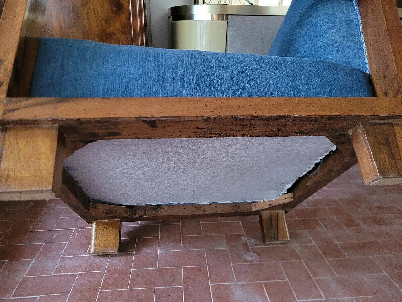 Coppia di poltrone Art Decò in noce, anni '30 11