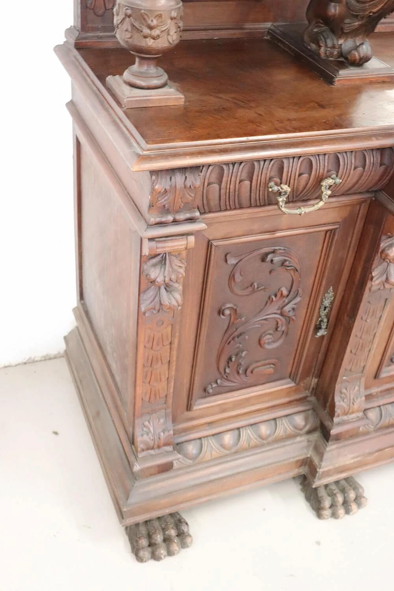 Renaissance-style carved walnut sideboard, 19th century 7