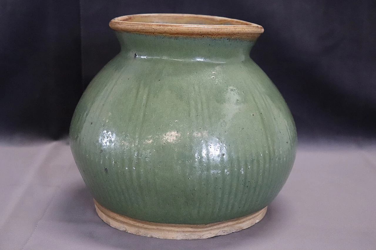 Chinese Celadon stoneware Ming vase 2