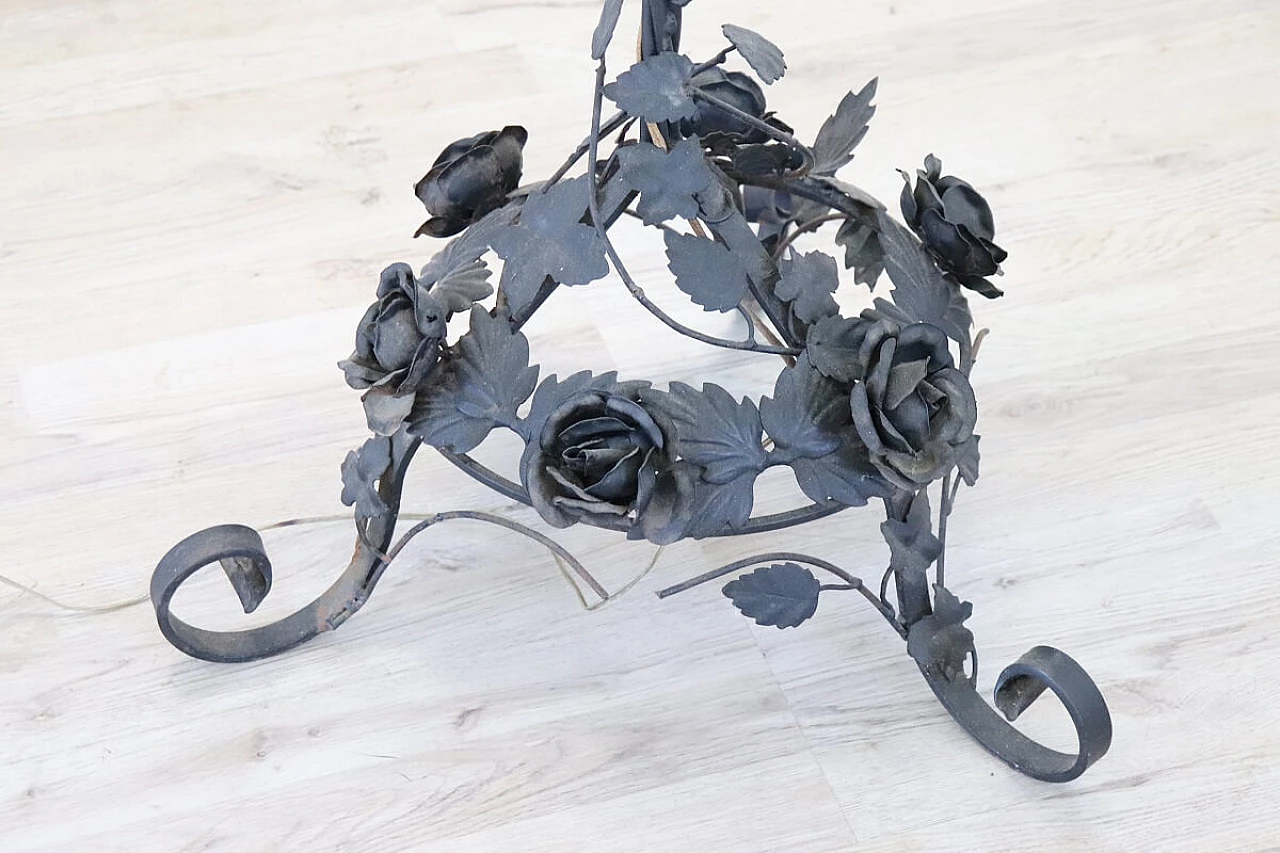 Art Nouveau iron floor lamp with floral decorations, early 20th century 5