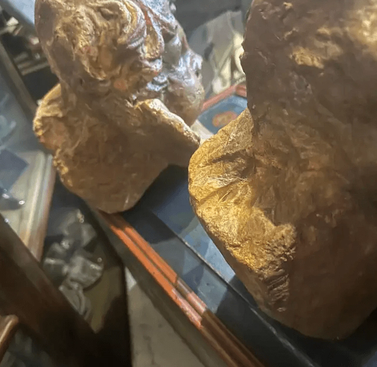 Coppia di angeli siciliani in pietra in stile barocco, anni '30 6