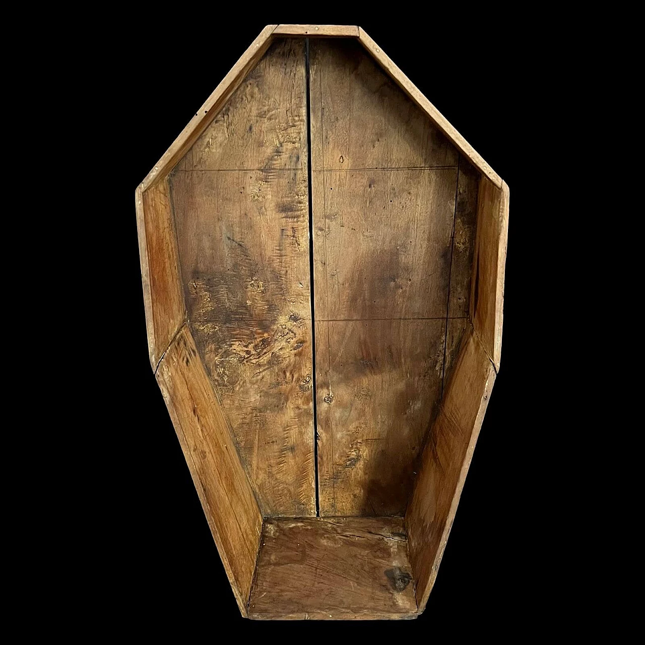 Walnut votive shrine, 19th century 1