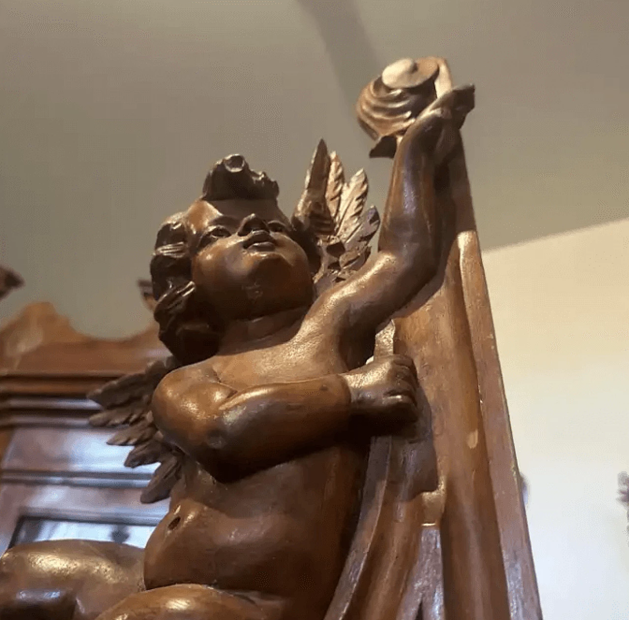 Frammento di angelo siciliano in legno, fine '800 10