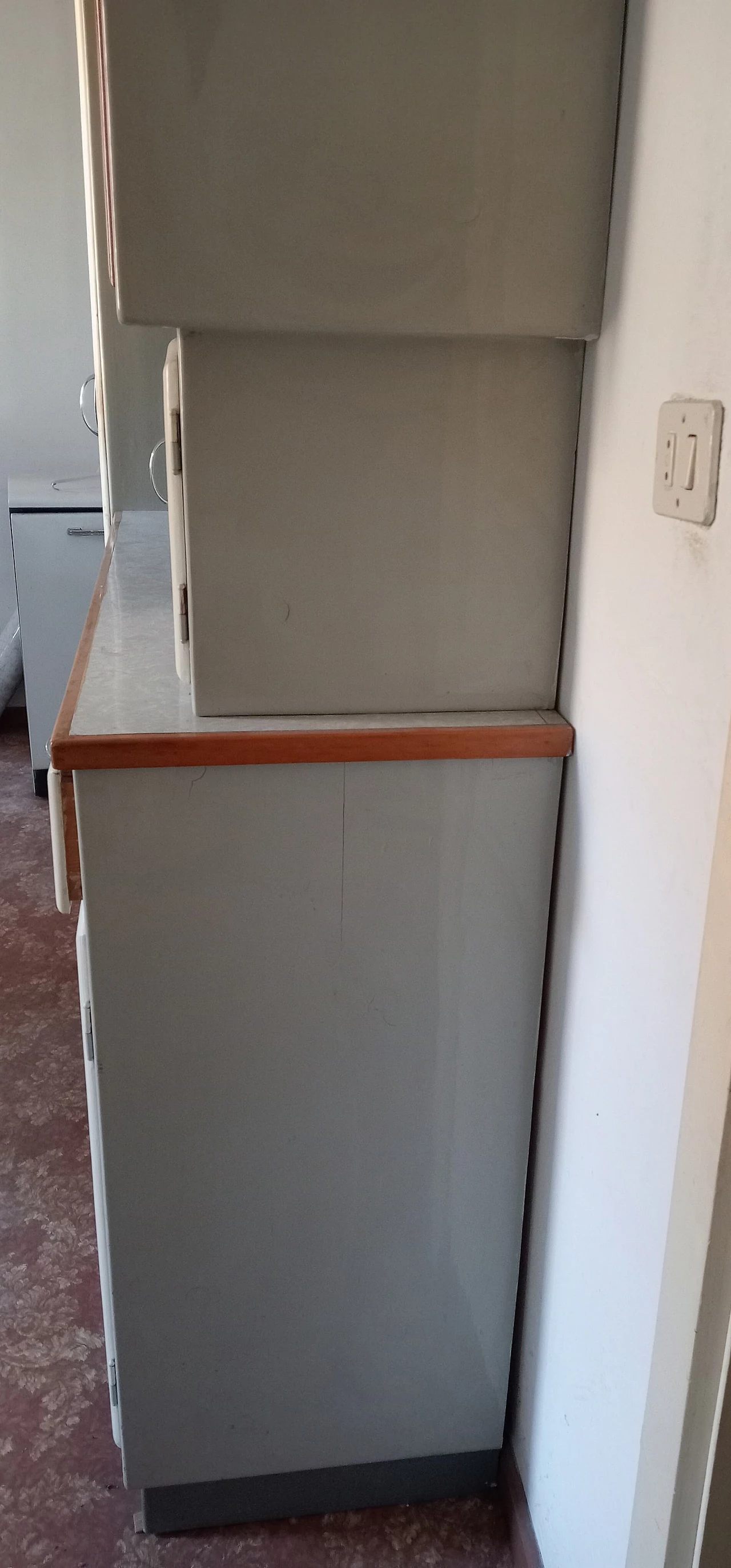 Credenza in legno e vetro con veduta di Venezia, anni '50 2