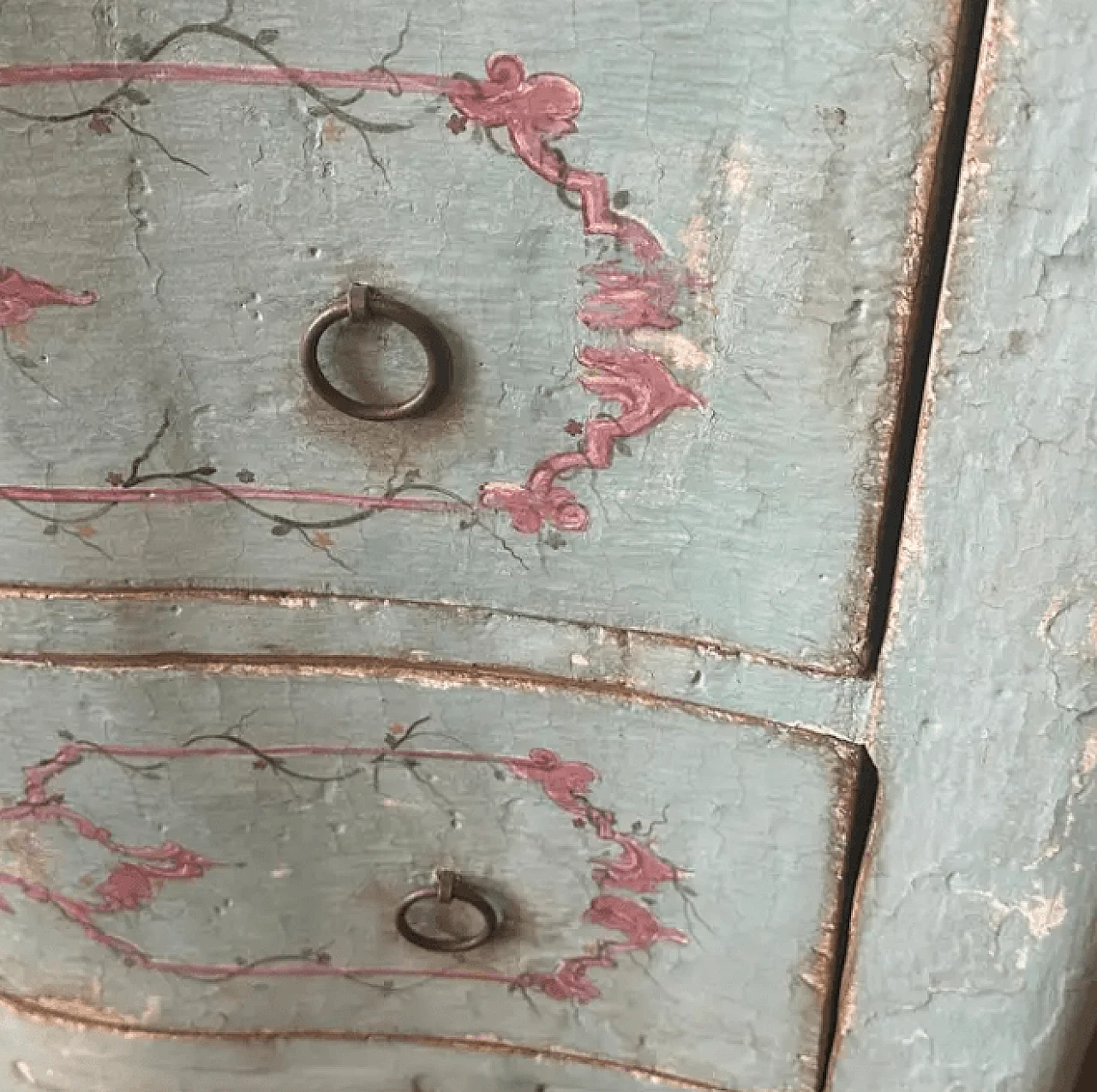 Coppia di cassettiere in stile Luigi XV in legno laccato, fine '800 17