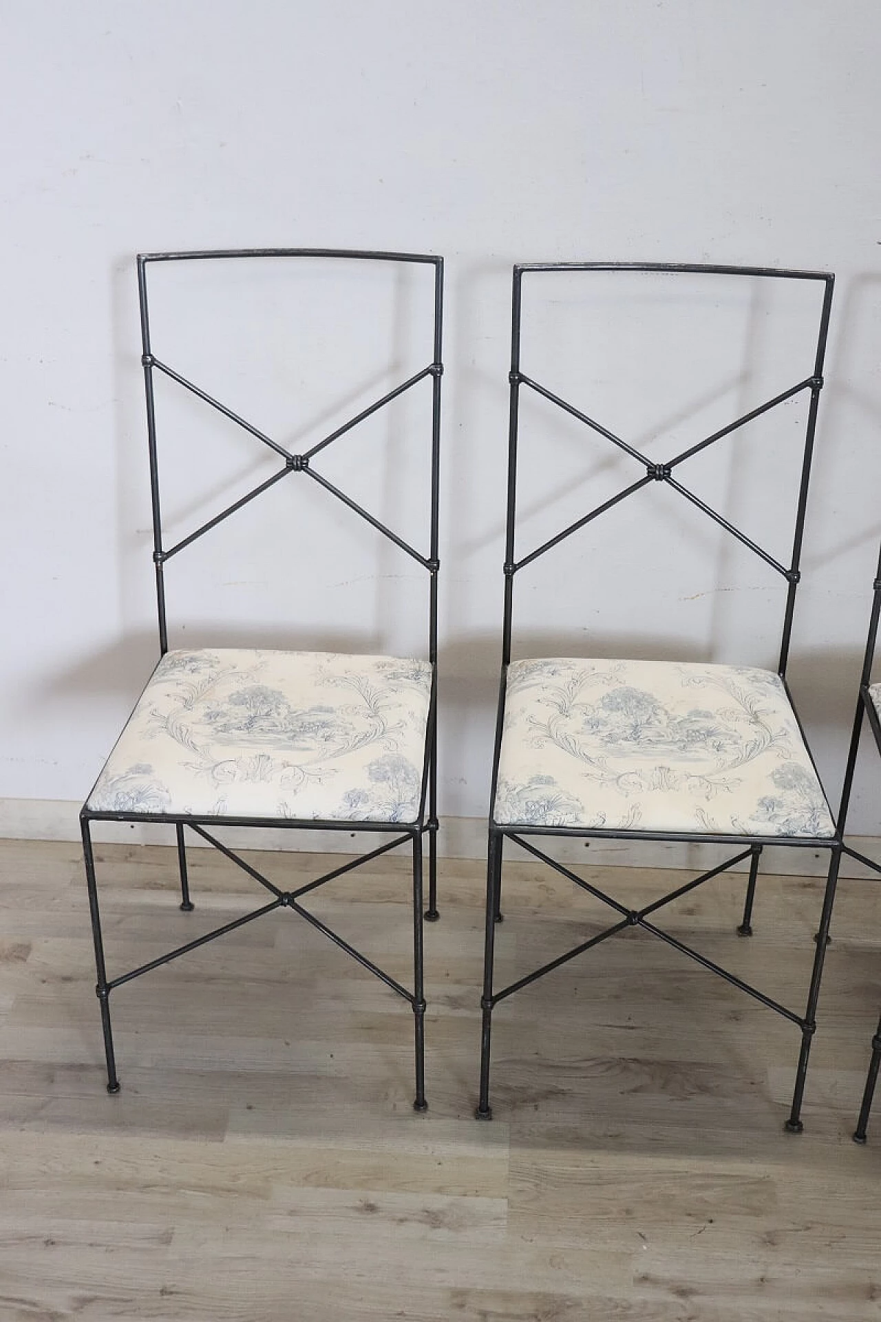 4 Black lacquered iron chairs with upholstered seat, 1980s 2
