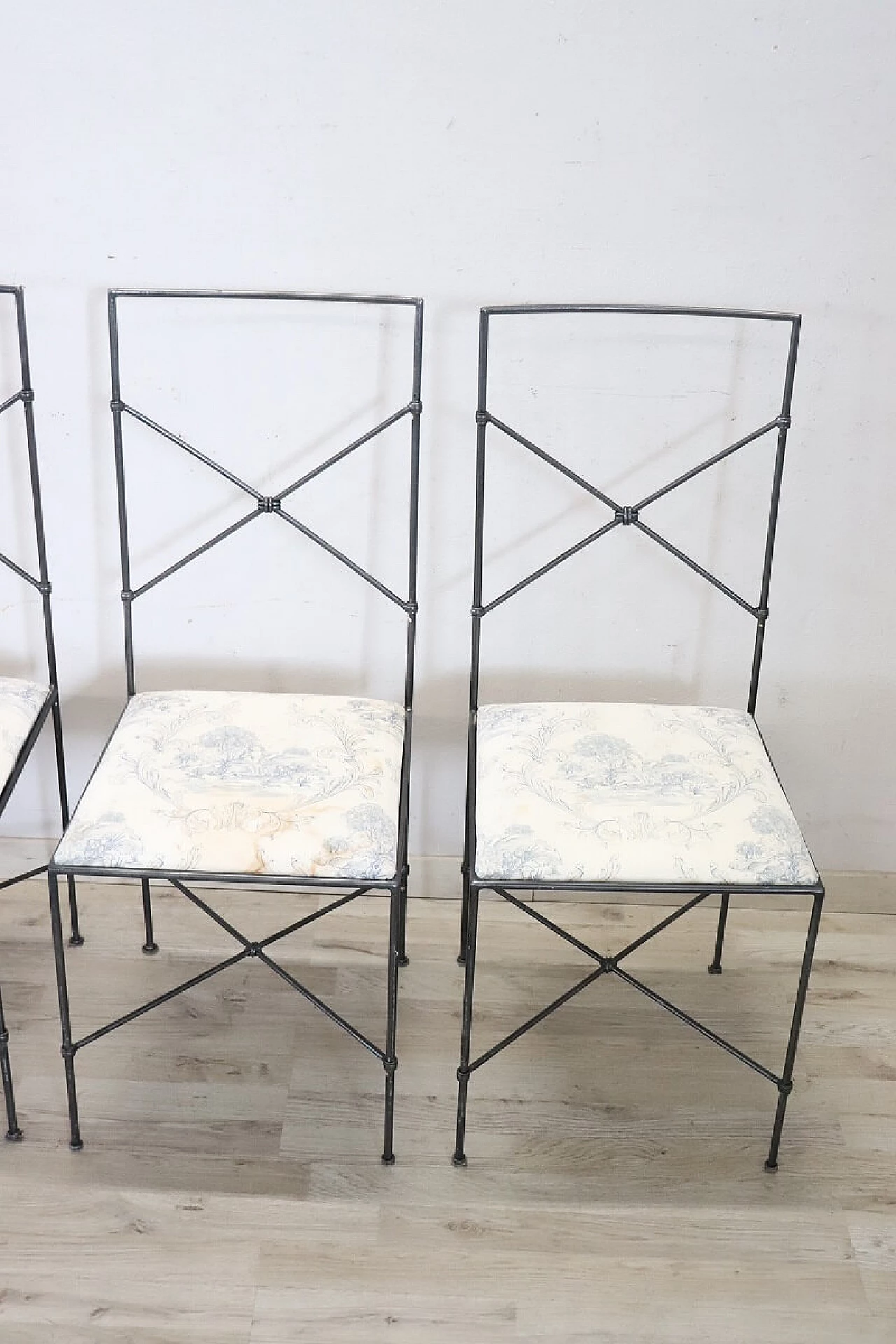 4 Black lacquered iron chairs with upholstered seat, 1980s 3