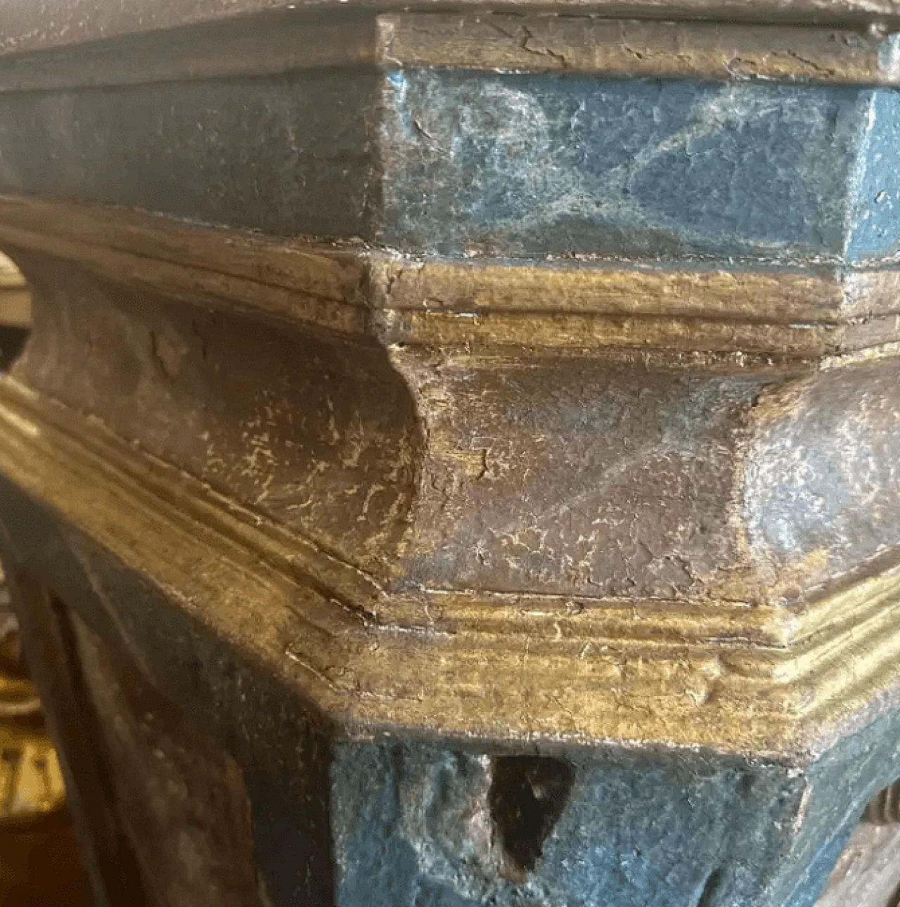 Coppia di colonne in legno laccato in stile Luigi XVI, fine '800 9