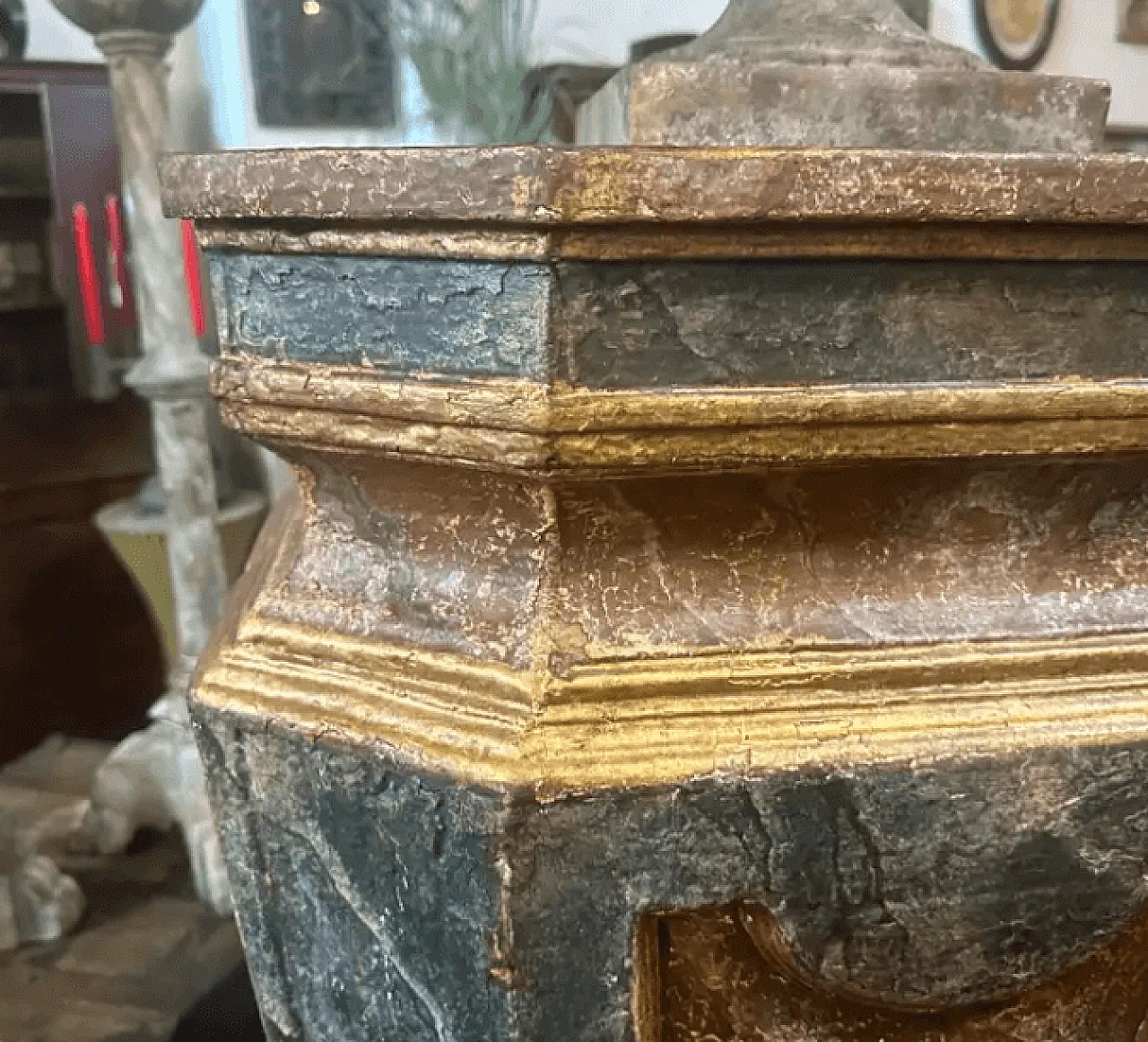 Coppia di colonne in legno laccato in stile Luigi XVI, fine '800 12