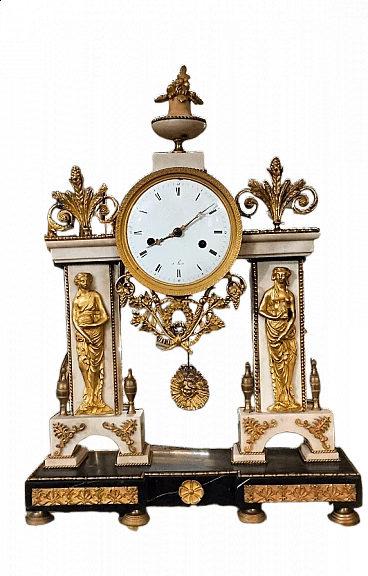 Orologio da tavolo a pendolo in marmo e bronzo, '700