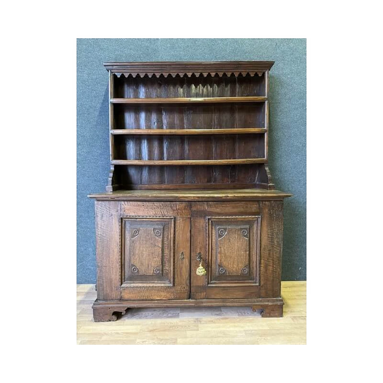 Sideboard with two wooden doors, late 18th century 1