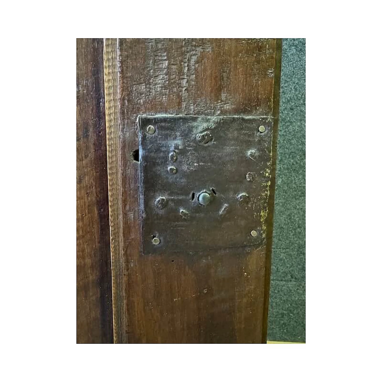 Sideboard with two wooden doors, late 18th century 9