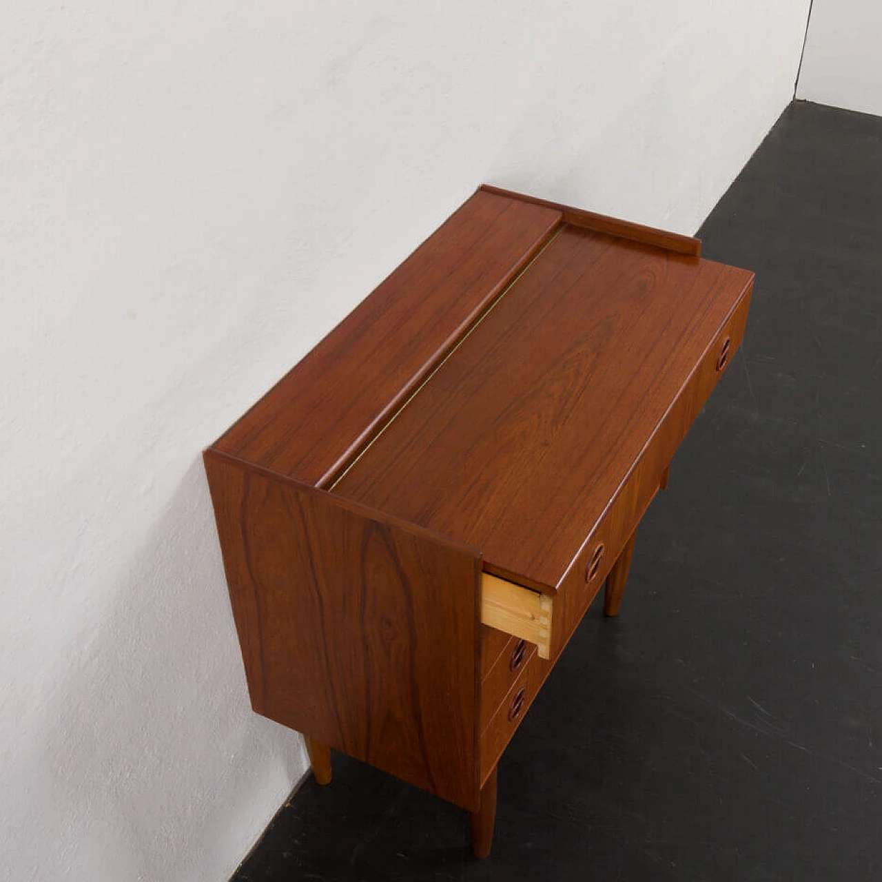 Danish four-drawer dresser with mirrored top, 1960s 10