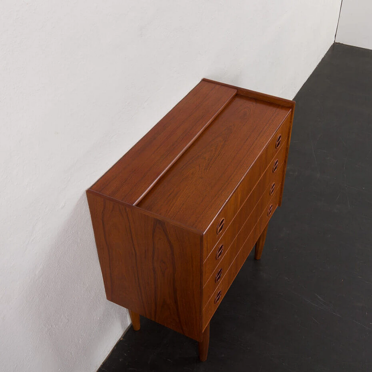 Danish four-drawer dresser with mirrored top, 1960s 11