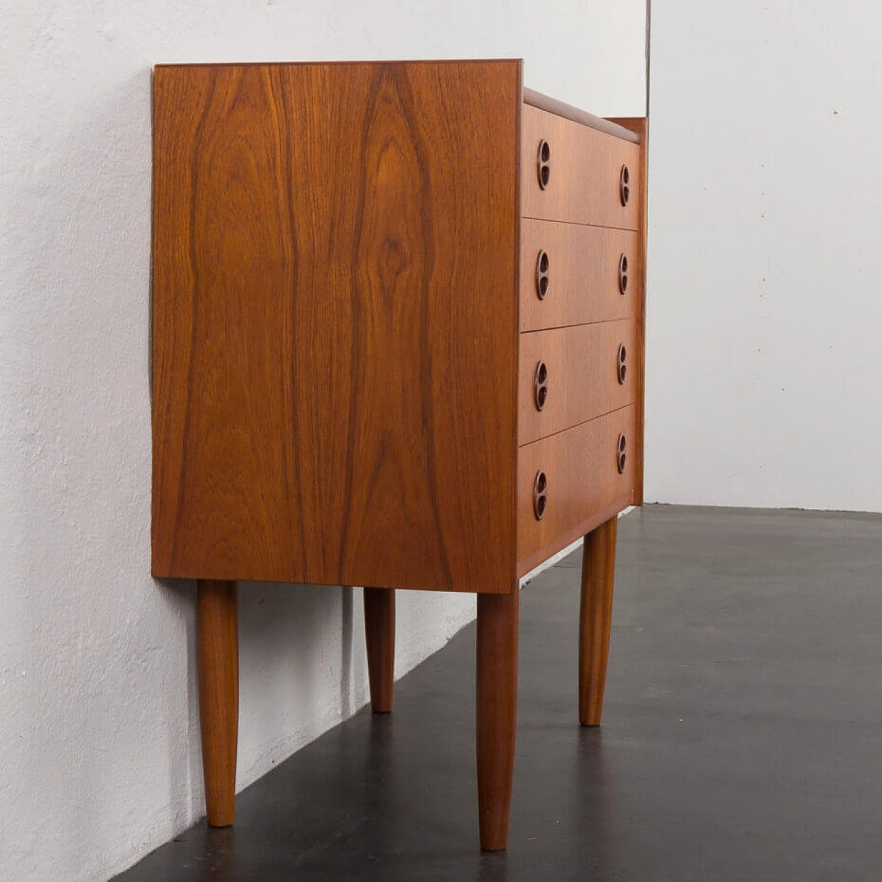 Danish four-drawer dresser with mirrored top, 1960s 18