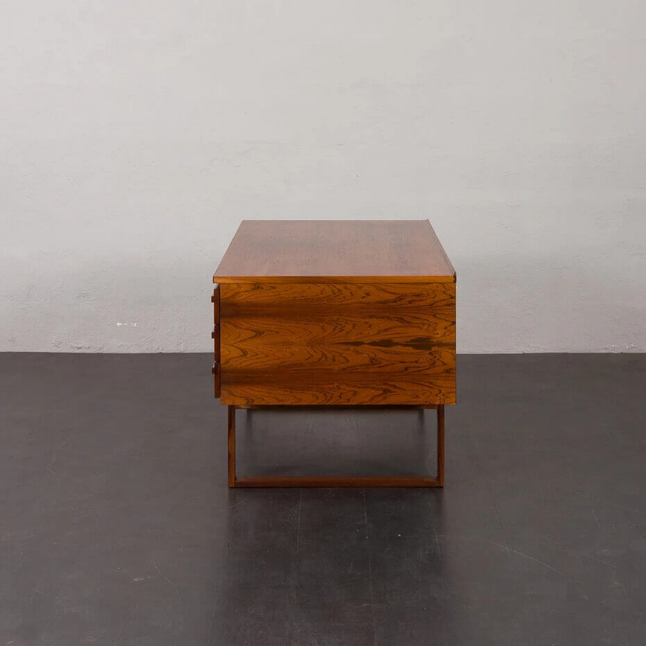 Rosewood desk by Torben Valeur & Henning Jensen for Dyrlund, 1960s 6