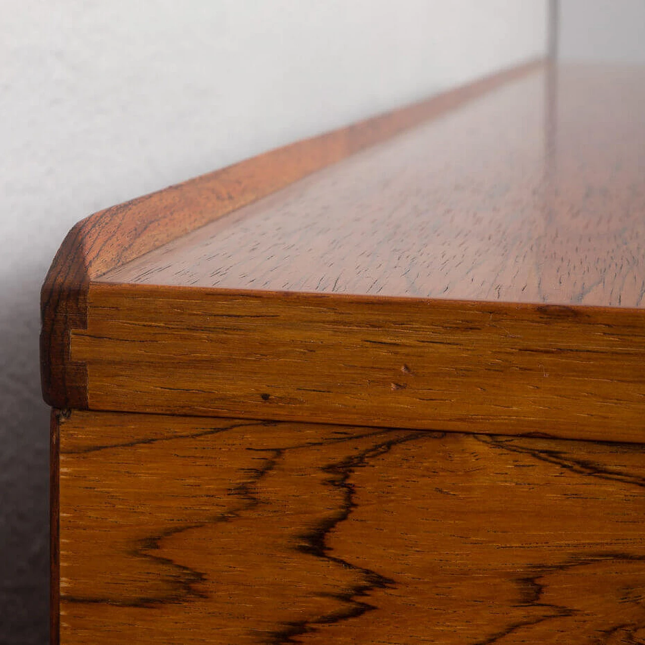 Rosewood desk by Torben Valeur & Henning Jensen for Dyrlund, 1960s 17