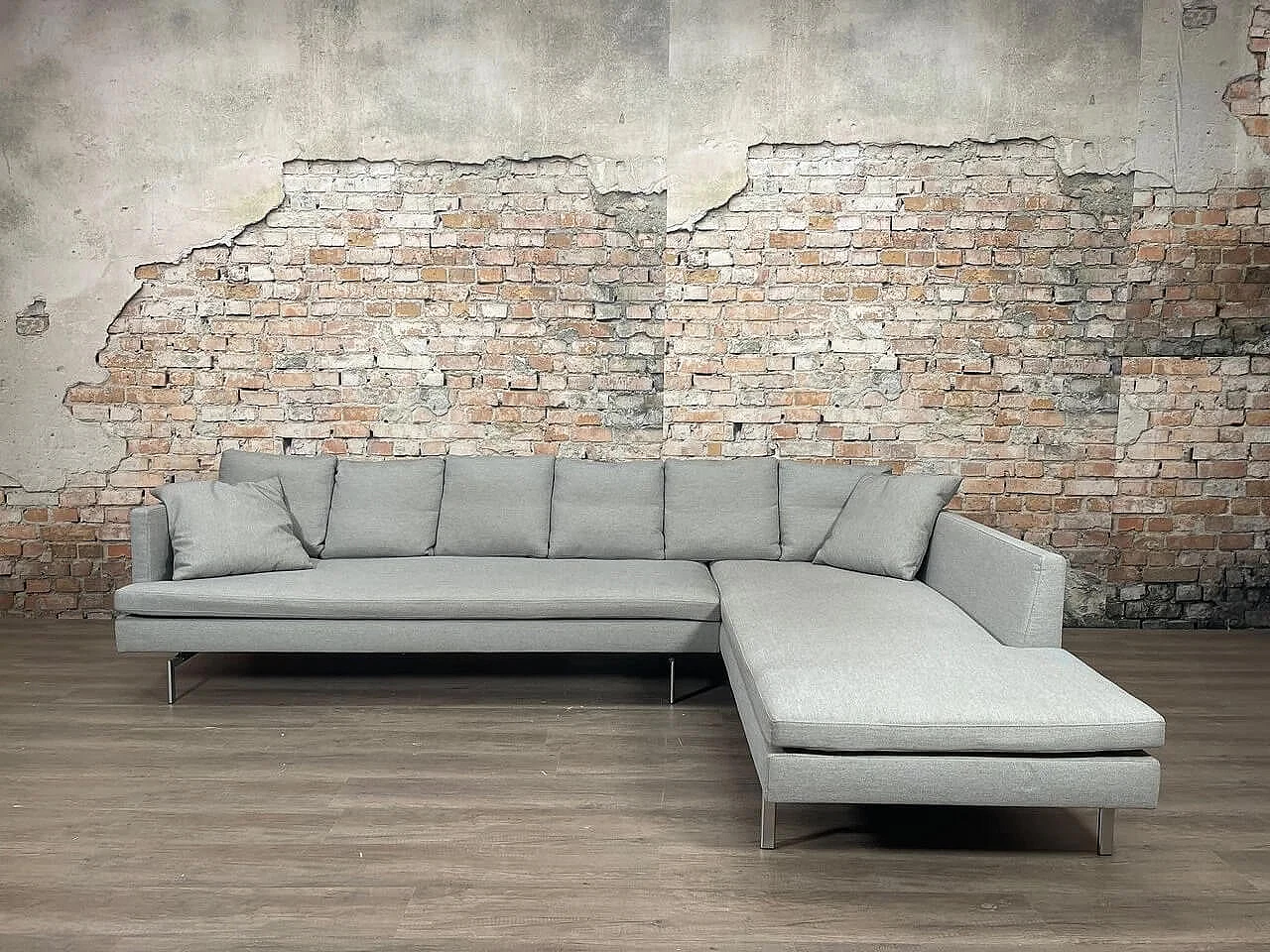 Stricto Sensu sofa in light grey fabric by Didier Gómez for Ligne Roset 1