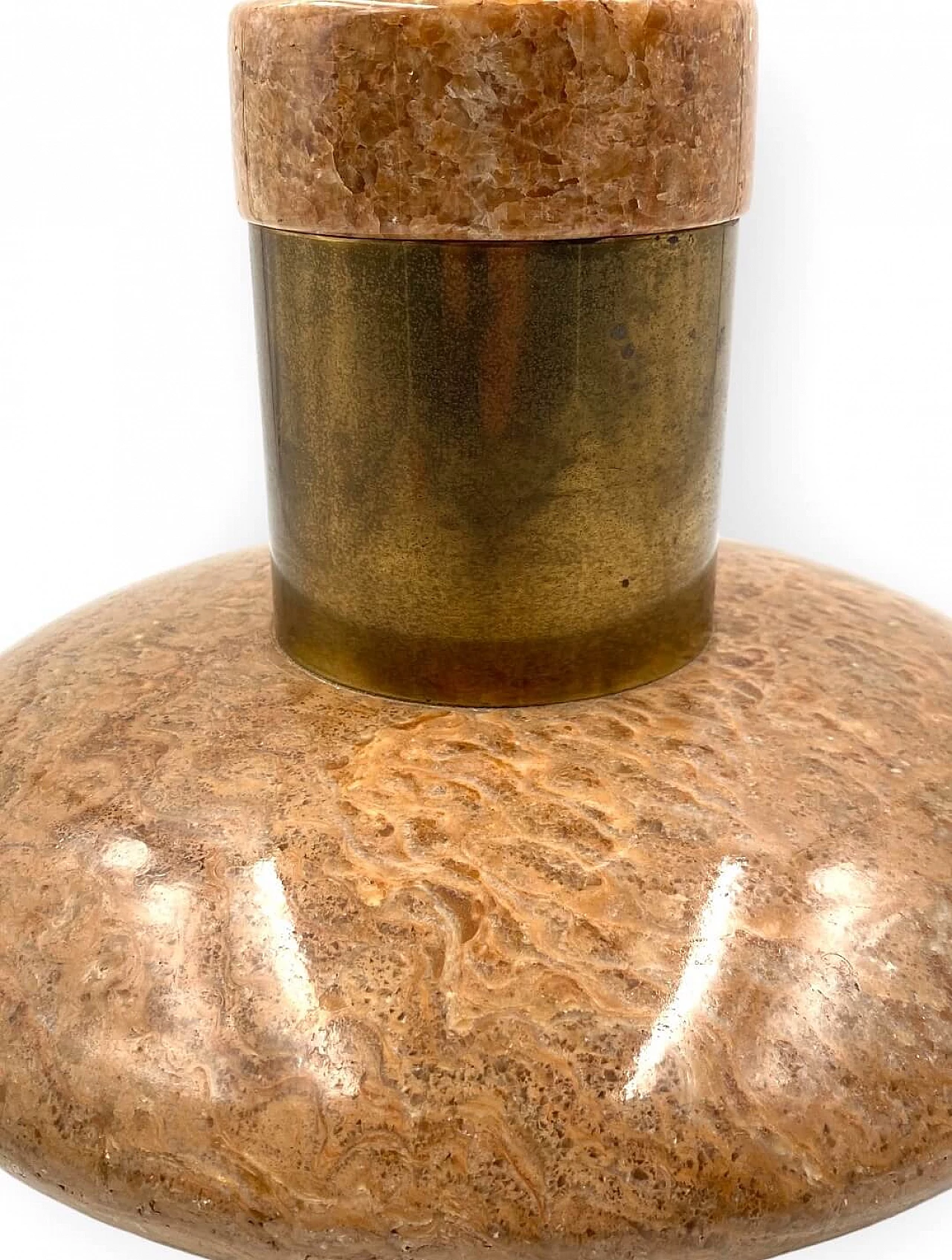 Hollywood Regency table lamp base in pink granite and brass, 1970s 17