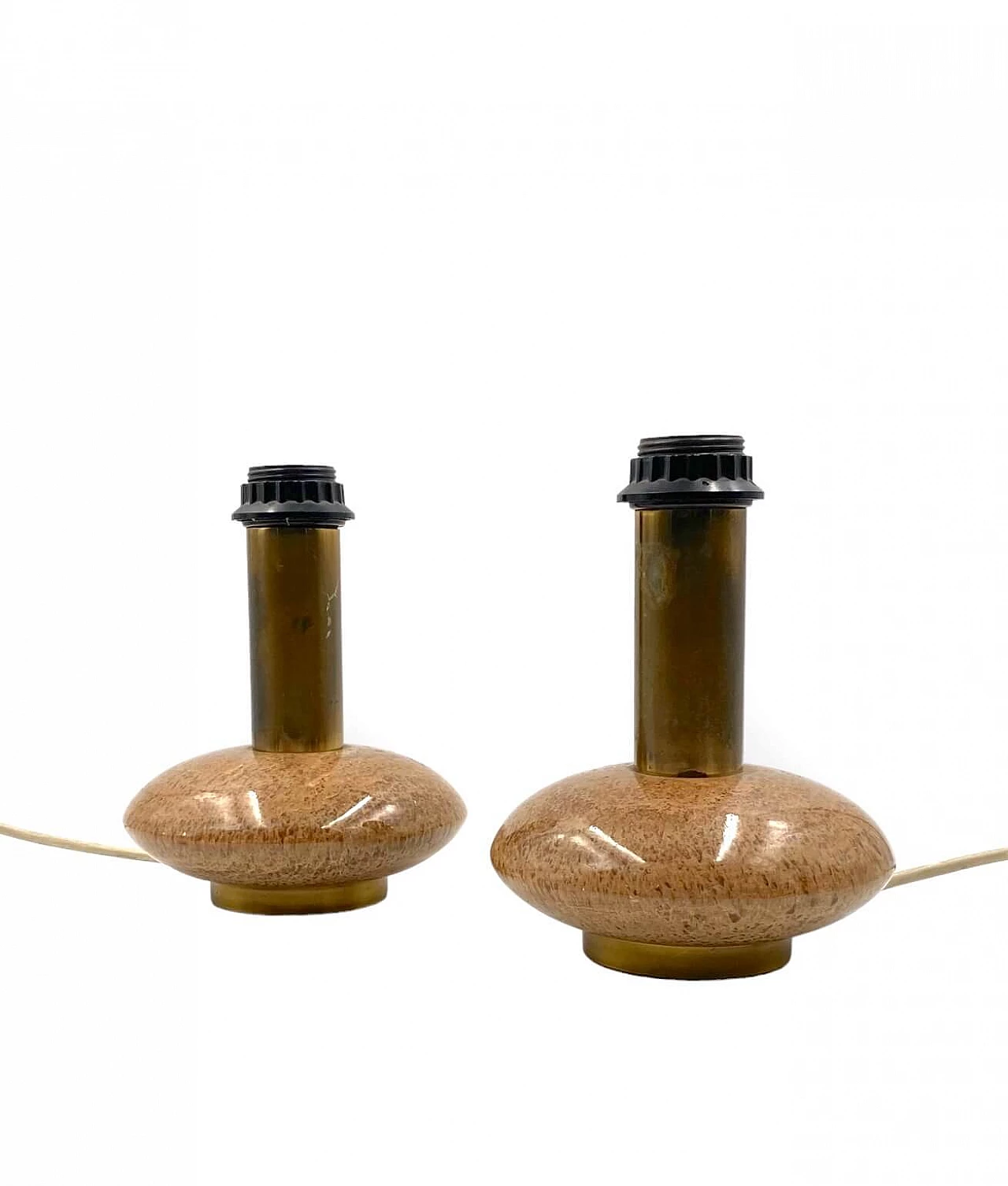 Pair of Hollywood Regency table lamps in pink granite and brass, 1970s 2