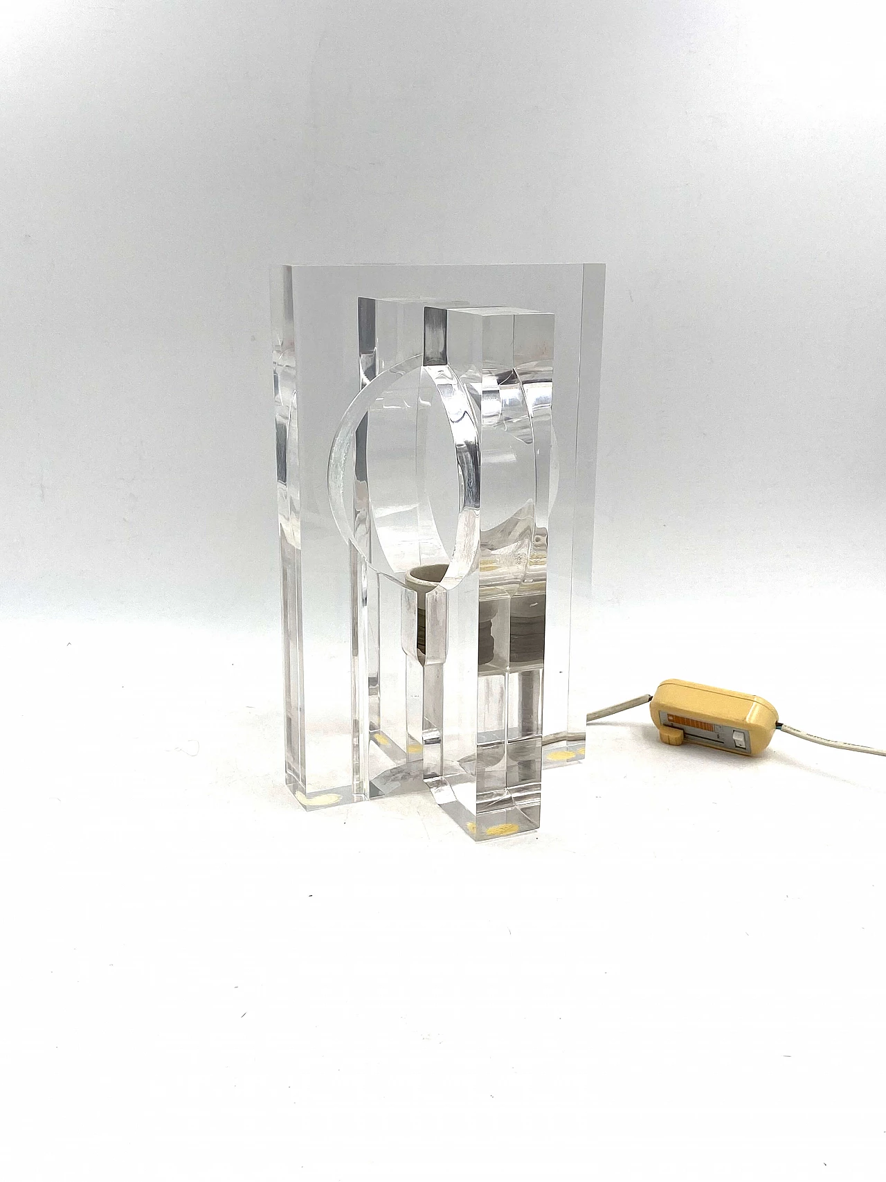 Sculptural lucite table lamp by Sandro Petti for Maison Jansen, 1970s 30