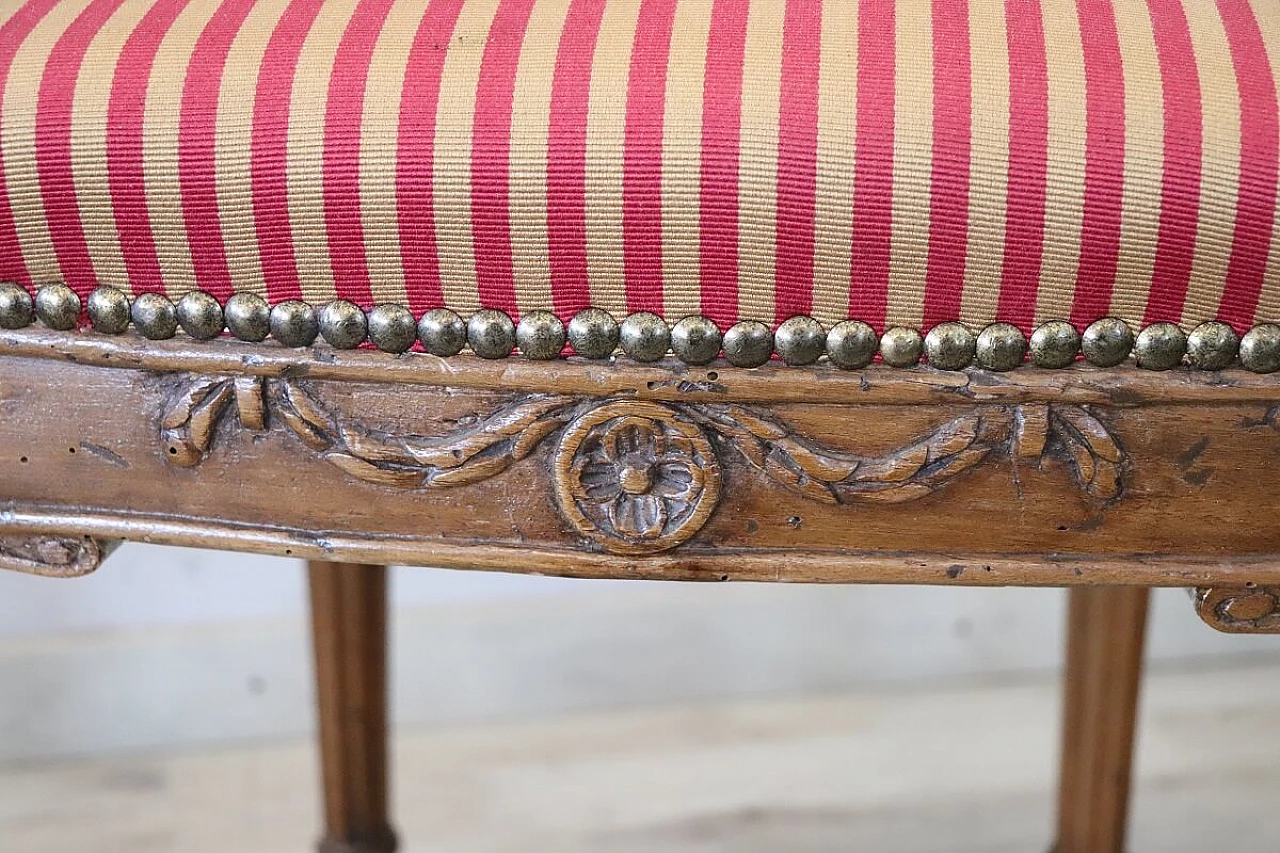 4 Louis XVI chairs in solid walnut and fabric, 18th century 13