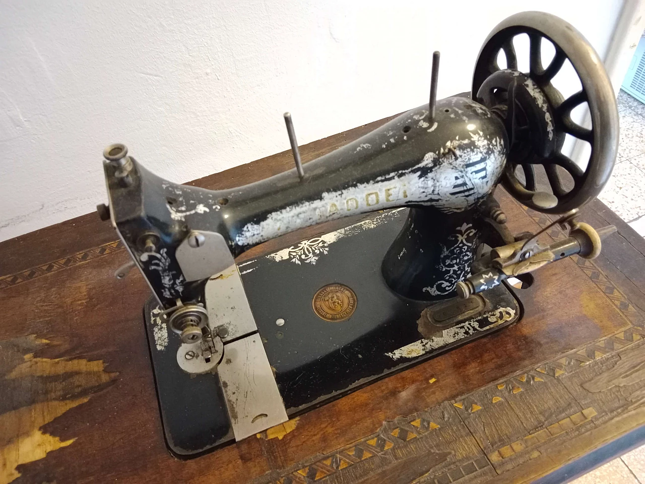 Macchina da cucire in legno e ghisa di Durkopp, inizio '900 6