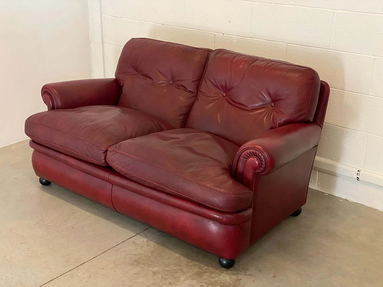 Burgundy leather and lacquered wood sofa by Poltrona Frau, 1980s 2