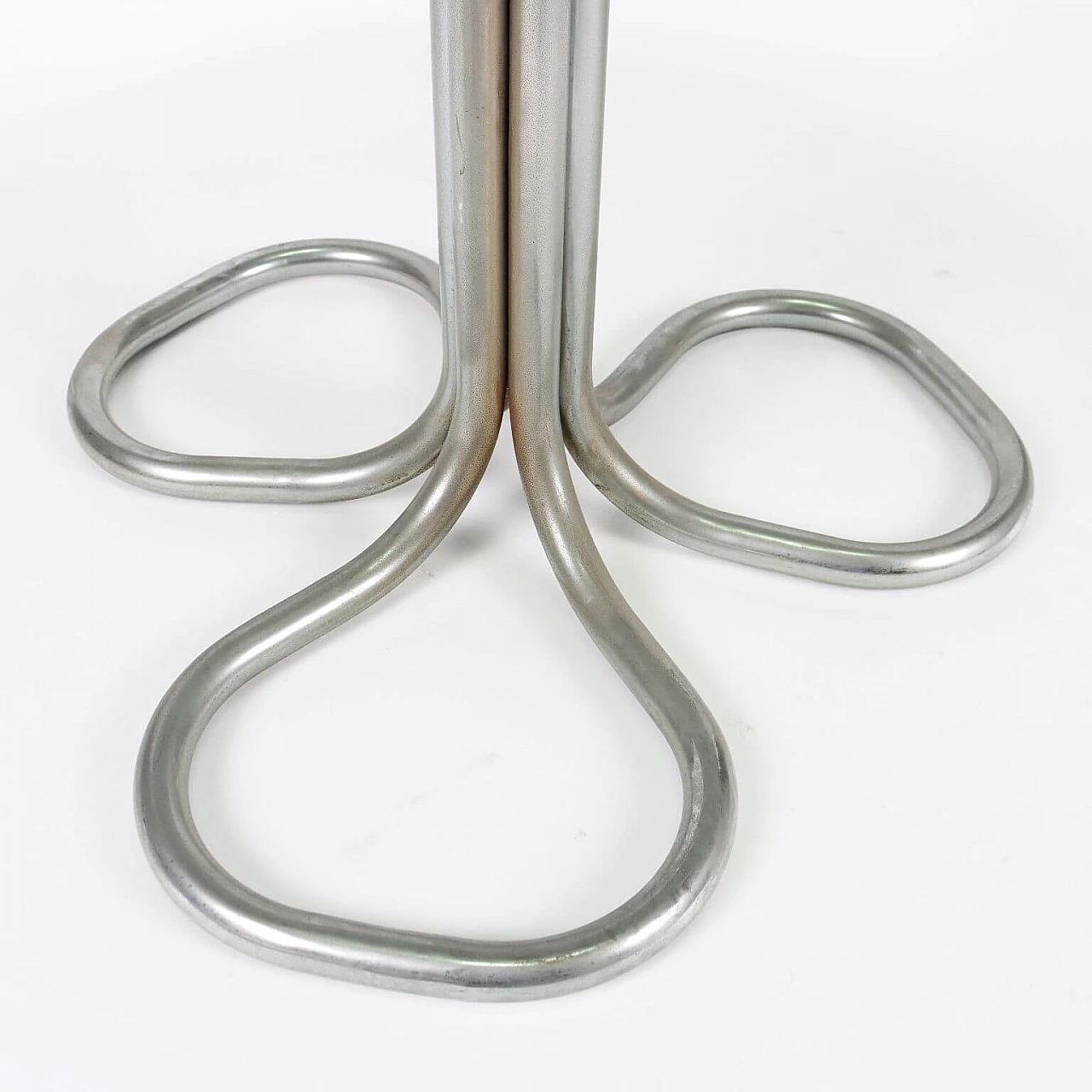 Tavolo in metallo con piano in vetro, anni '60 5