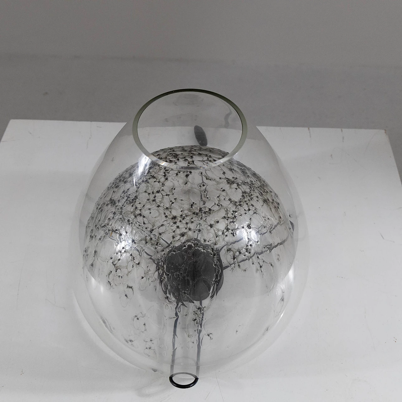 Lampada da tavolo in metallo nero e vetro di Murano, anni '70 4