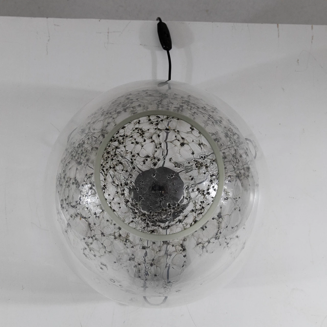 Lampada da tavolo in metallo nero e vetro di Murano, anni '70 5