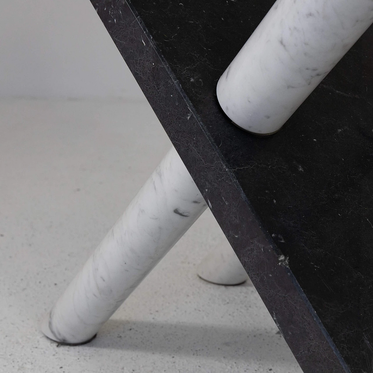 Tavolo in marmo e vetro di Cattelan, anni '80 7