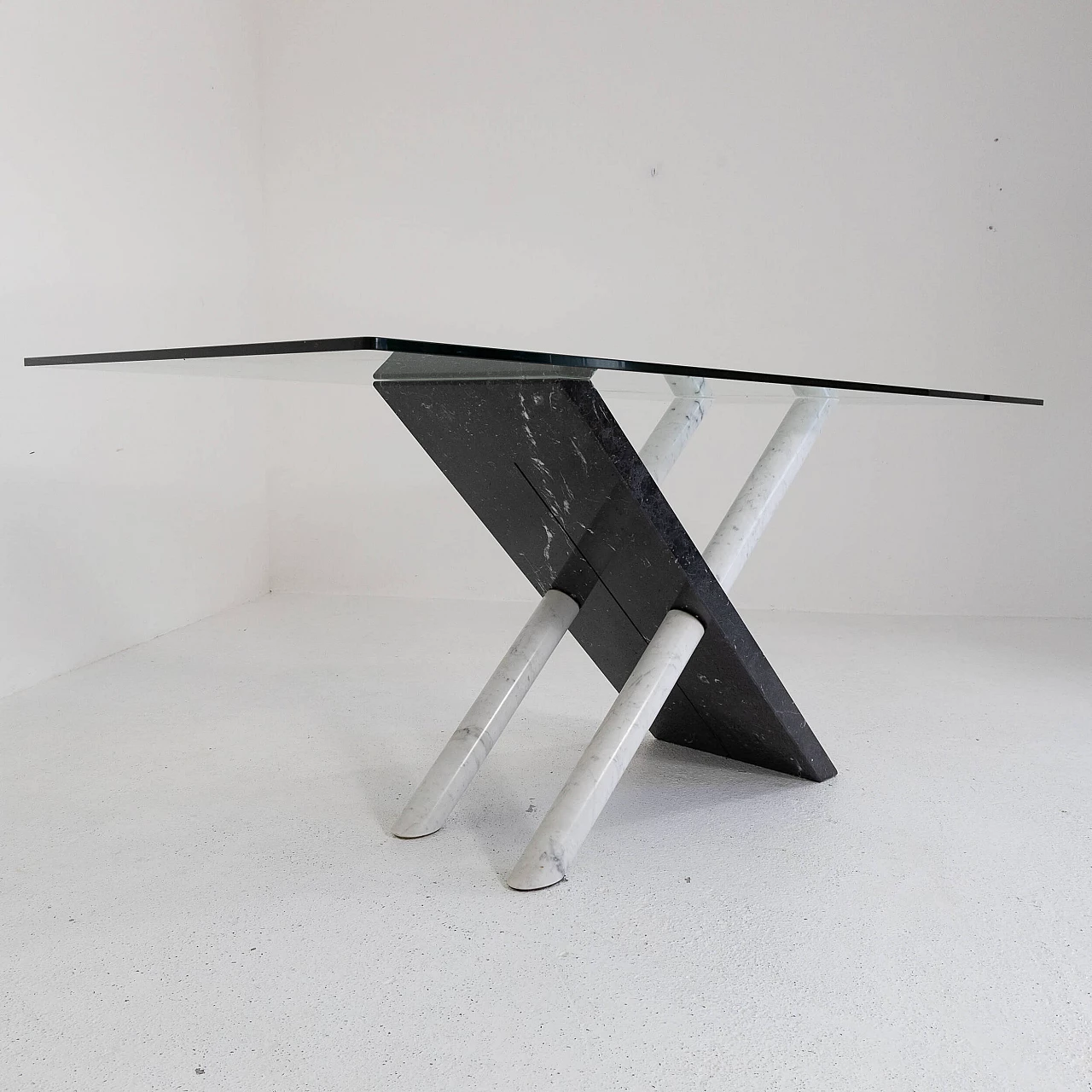 Tavolo in marmo e vetro di Cattelan, anni '80 8