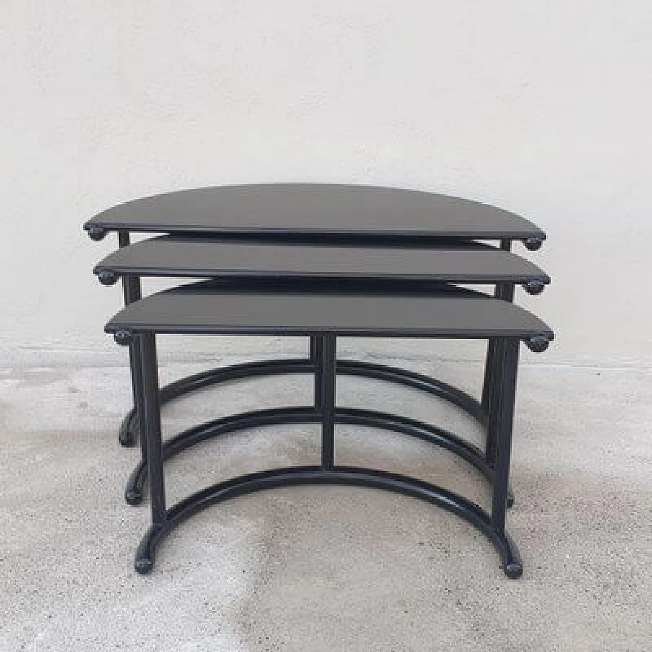 3 Tria coffee tables by Gianfranco Frattini for Acerbis, 1985 4