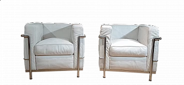 Pair of white hammered leather LC 2 armchairs by Le Corbusier, P. Jeanneret, C. Perriand for Alivar, 1980s