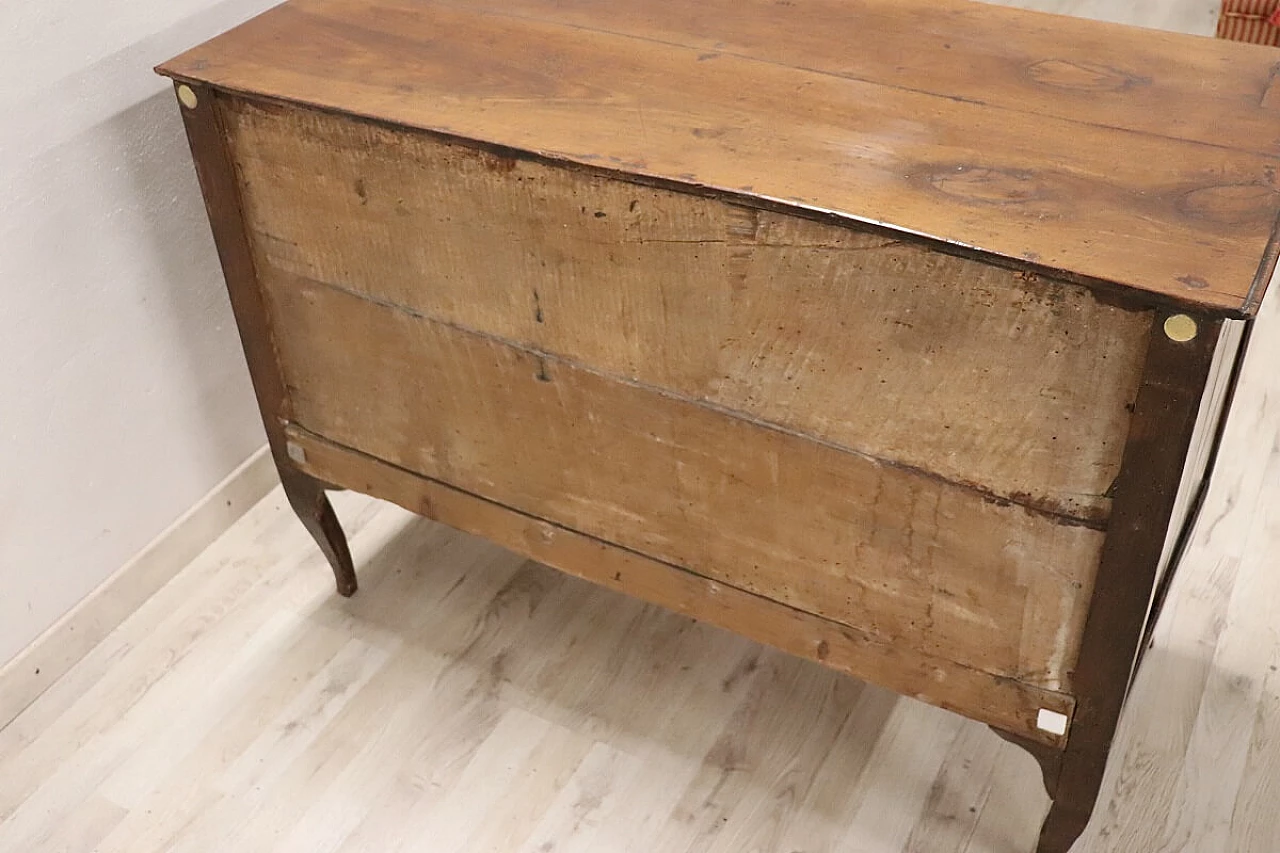 Louis XV walnut commode, 18th century 8