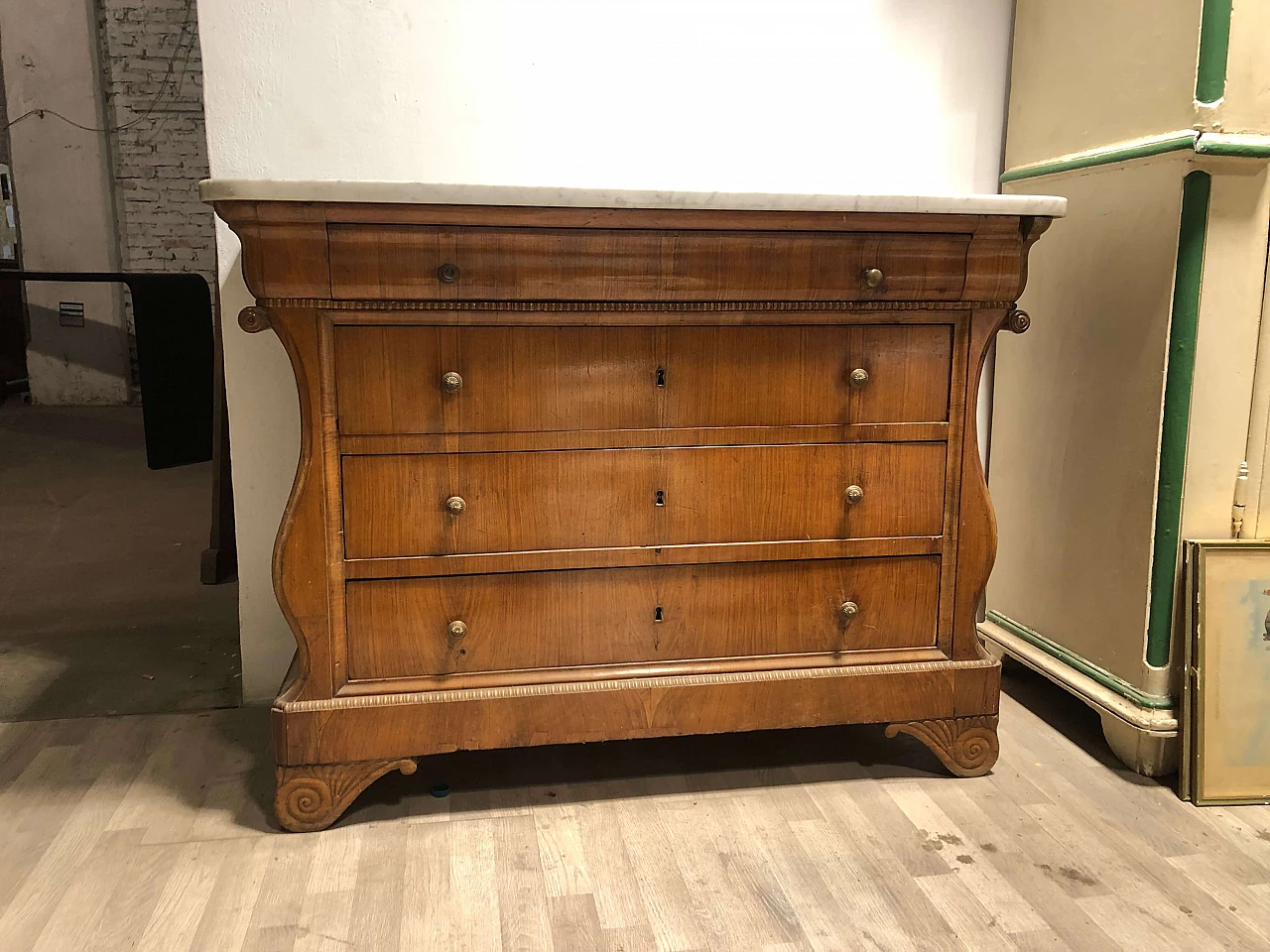 Piedmontese Charles X walnut and marble commode, first half of the 19th century 2