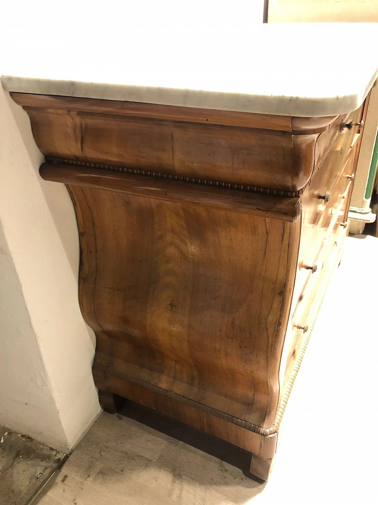 Piedmontese Charles X walnut and marble commode, first half of the 19th century 6