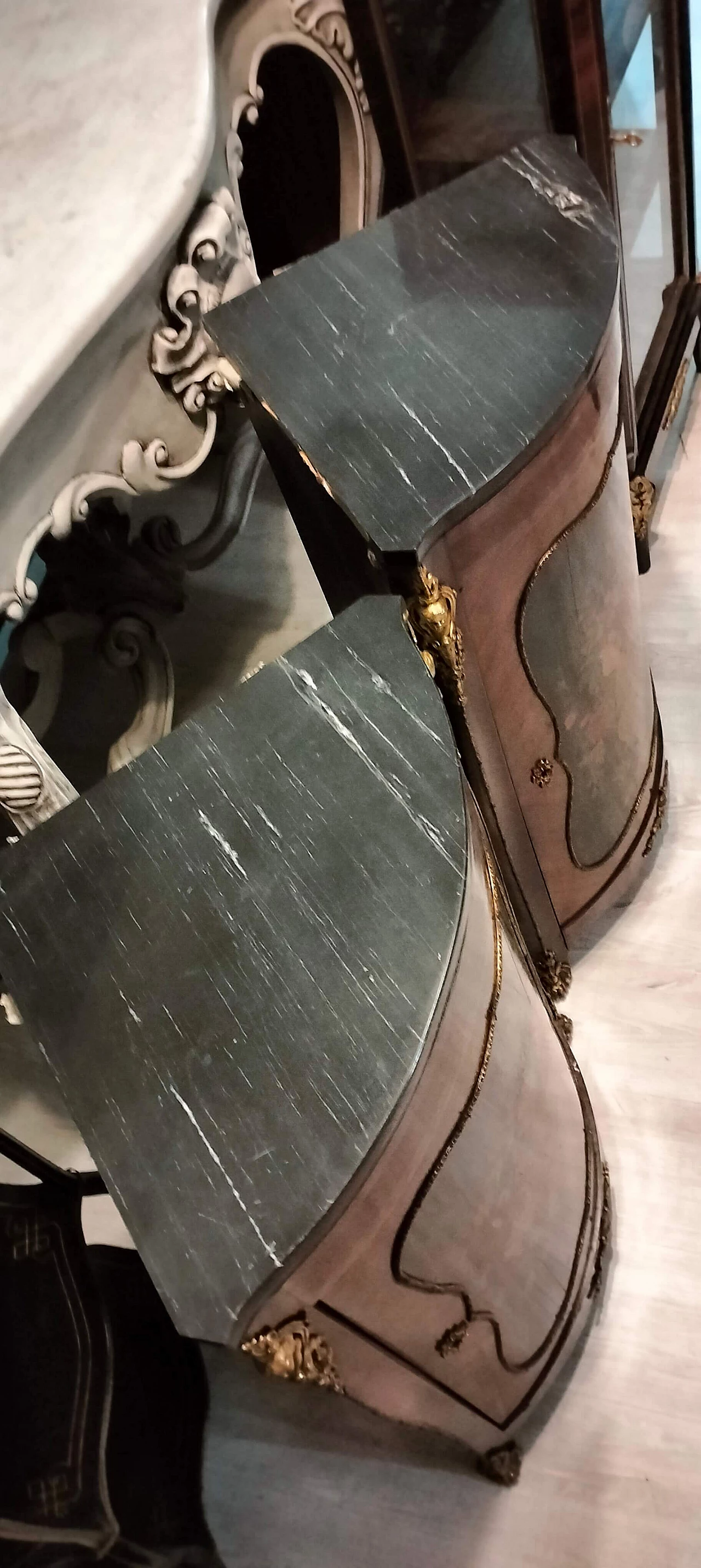 Coppia di angoliere Napoleone III in legno di rosa, ebano e marmo, '800 8