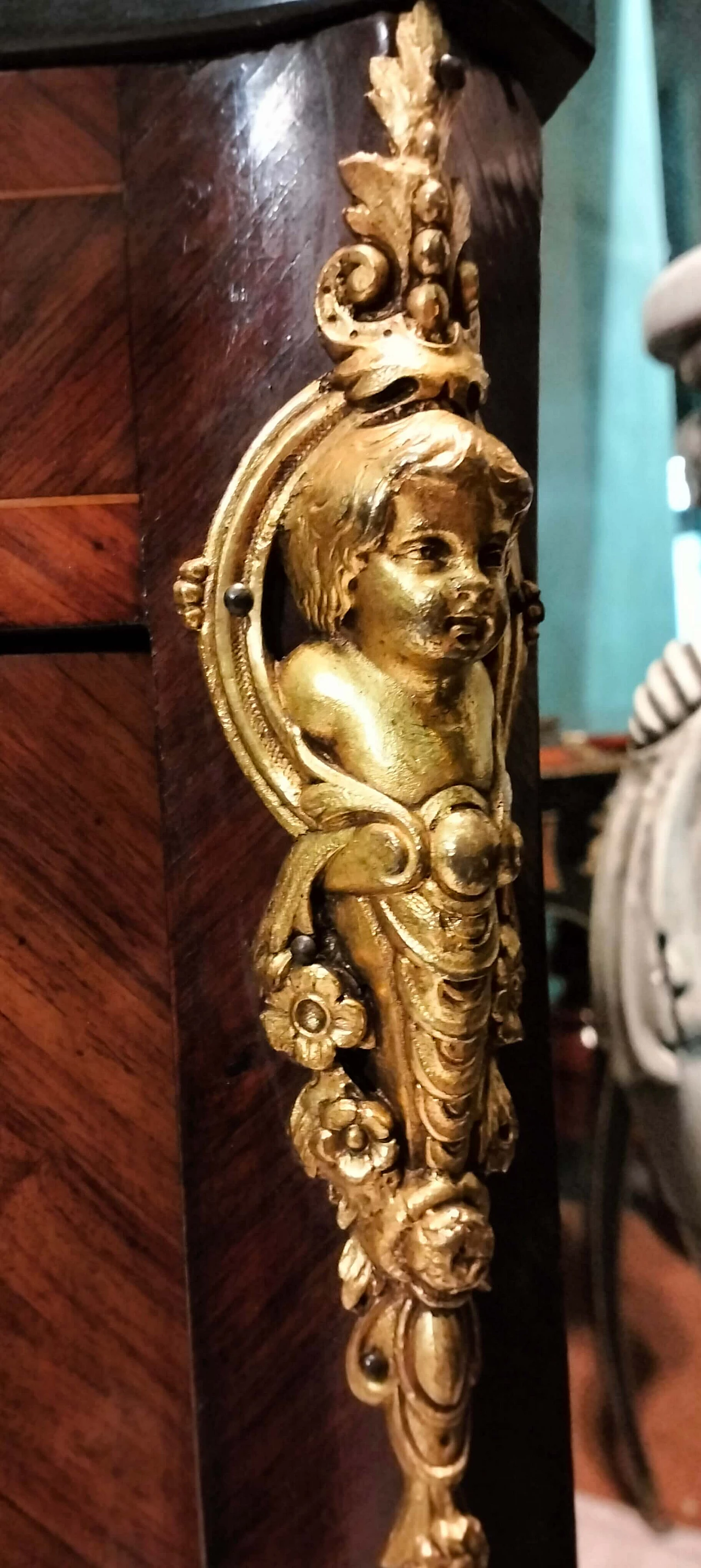 Coppia di angoliere Napoleone III in legno di rosa, ebano e marmo, '800 9