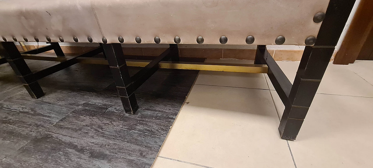 Divano a tre posti in legno laccato nero, pelle grigia e ottone, anni '80 5