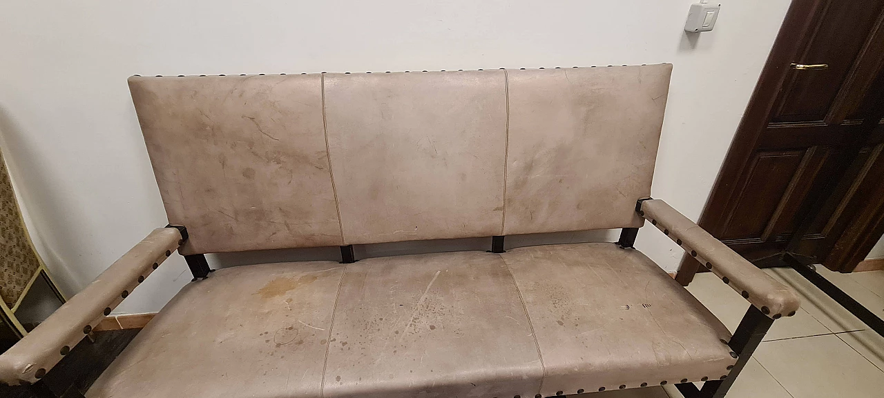 Divano a tre posti in legno laccato nero, pelle grigia e ottone, anni '80 7