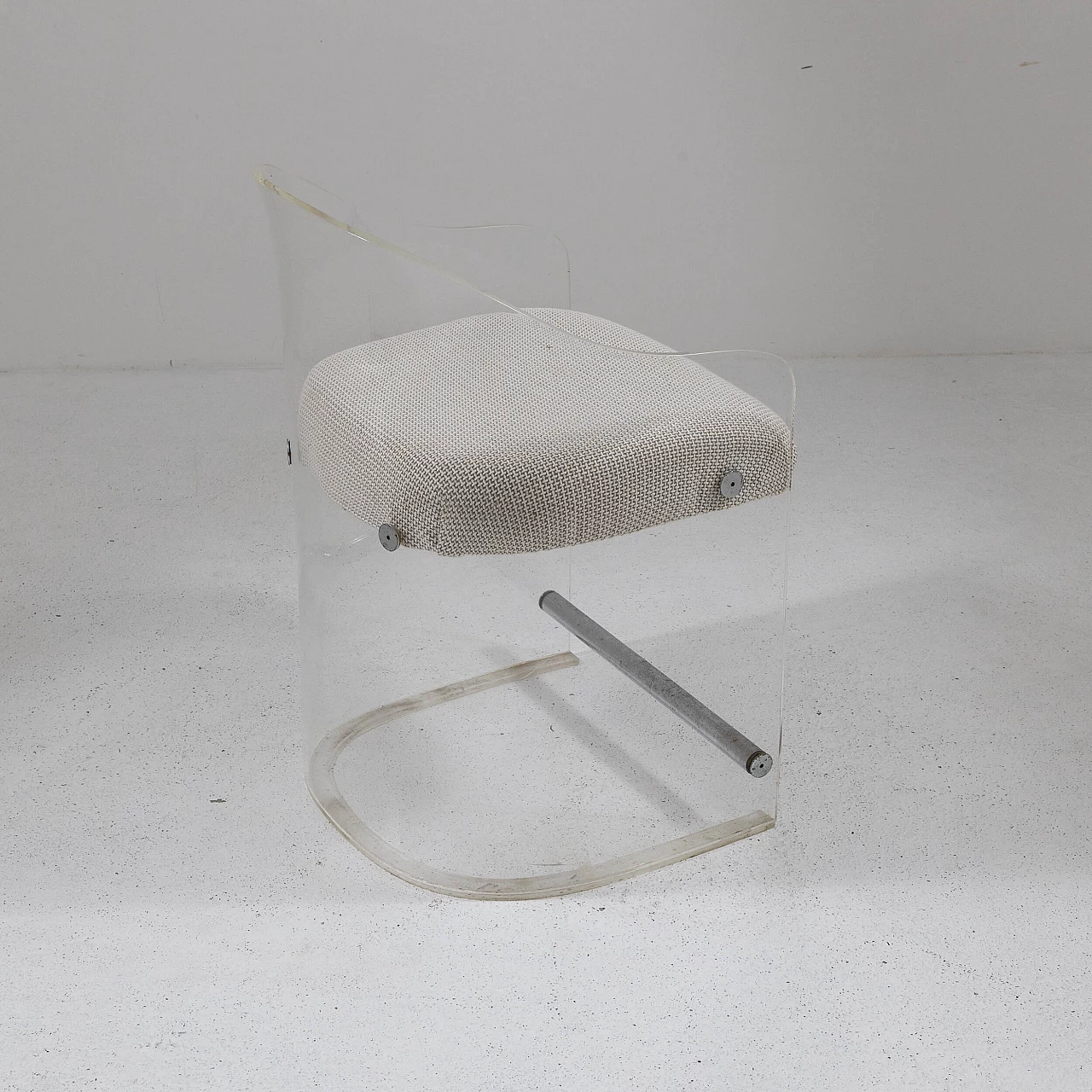Poltrona in plexiglass, metallo e tessuto, anni '60 7