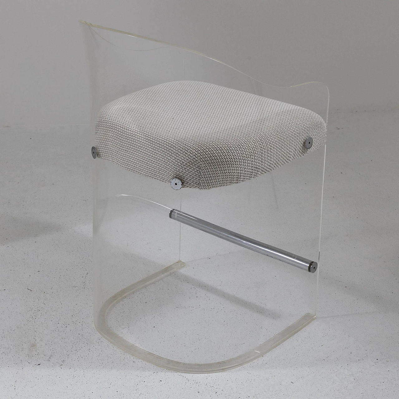 Pair of plexiglass, metal and fabric armchairs, 1960s 8