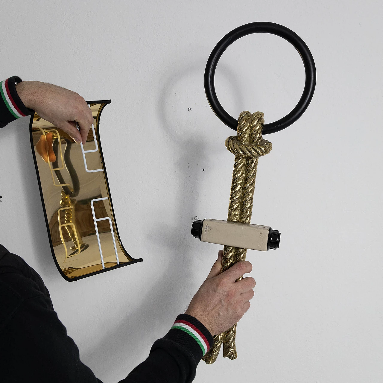 Coppia di applique in ottone e tessuto di Banci per Gucci, anni '70 10