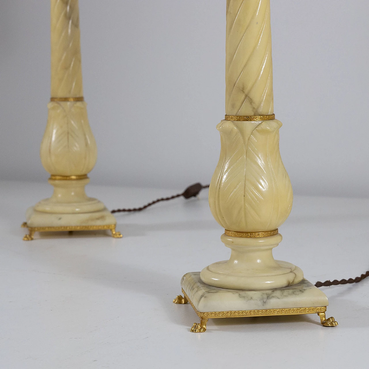 Coppia di lampade da tavolo in alabastro di Volterra, anni '70 3