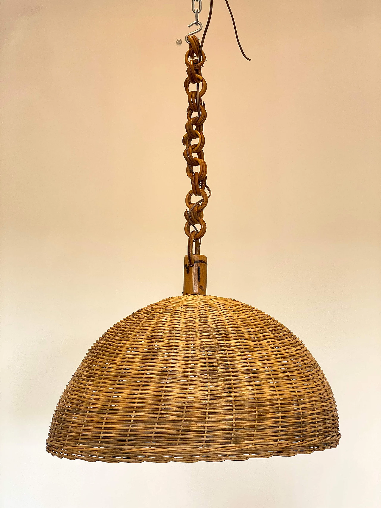 7 Hanging lamps in wicker and bamboo, 1970s 8