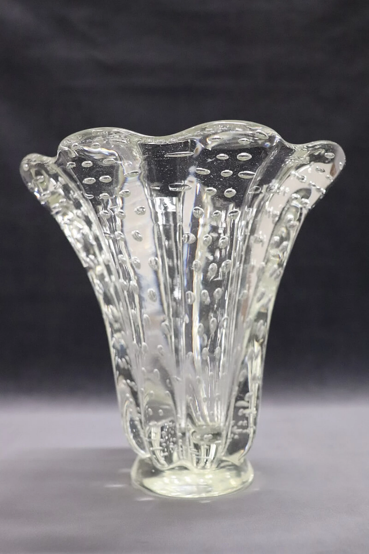 Murano glass vase in the style of Ercole Barovier, 1950s 5